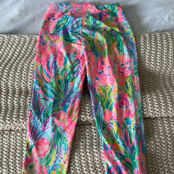 Lilly Pulitzer multi color capris leggings size s - Picture 2 of 4
